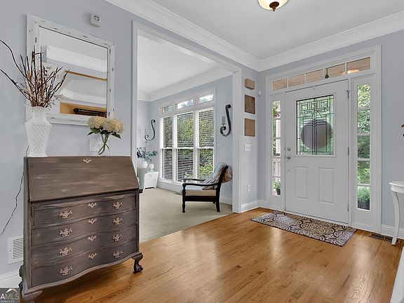 5th image of 210 River Laurel Way