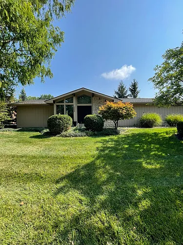 4580 Burbank Dr Photo 1