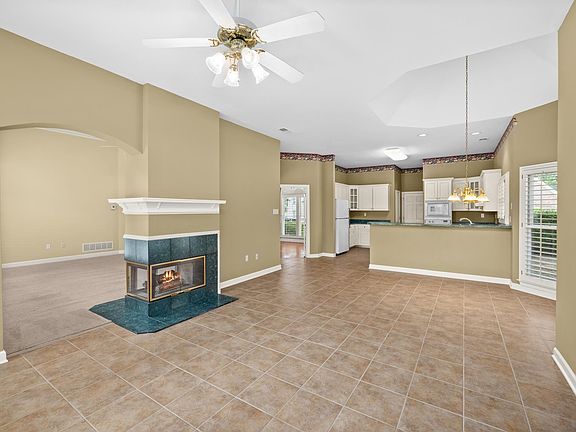 5th image of 7614 Fairway Forest Dr N