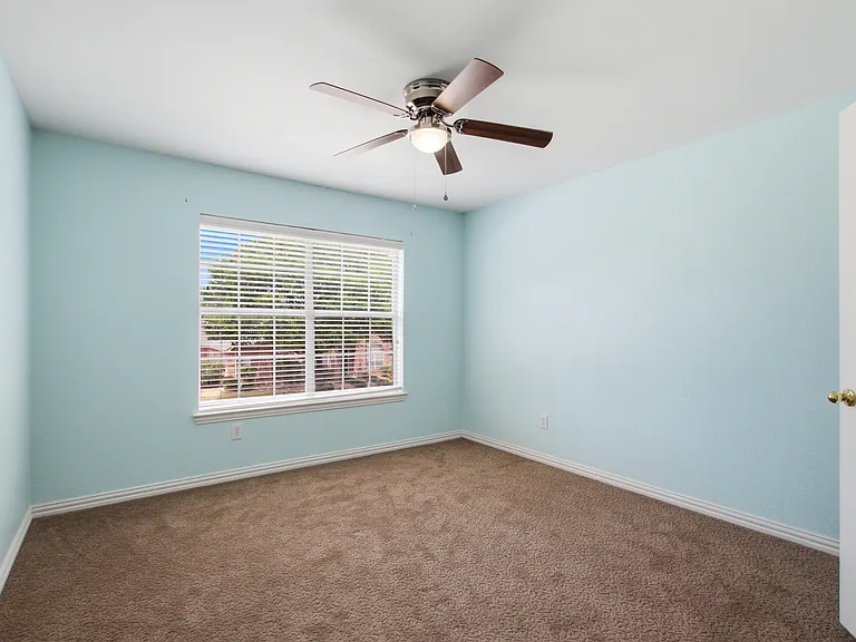 7852 Rainbow Falls Dr — Photo 27
