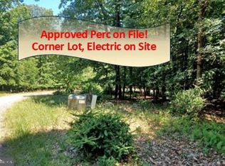 40 Wild Apple Ln, Paw Paw, WV 25434