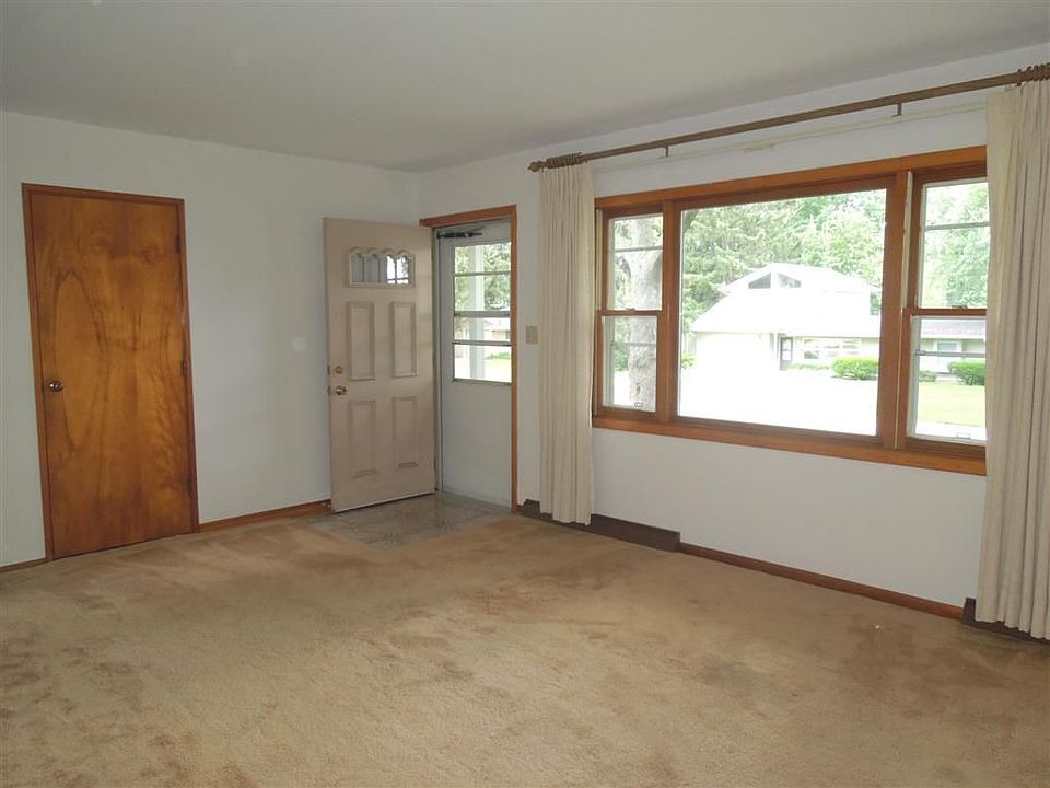 1st image of 142 Joanne Ln
