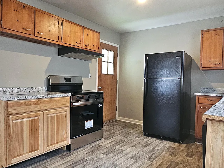 1609 Armstrong St NW — Photo 7