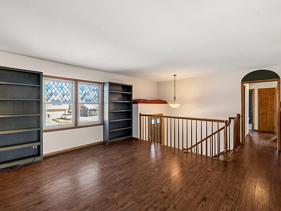 5th image of 4024 Ross Rd