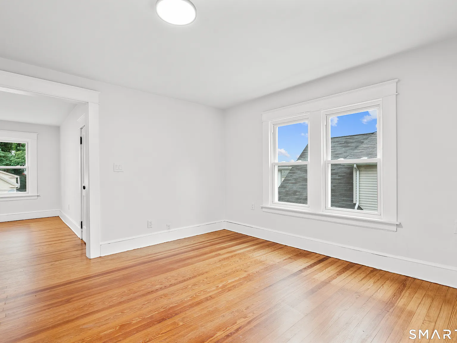 3 bed, 1.0 bath, 1000 sqft, $1,900 — Photo 4