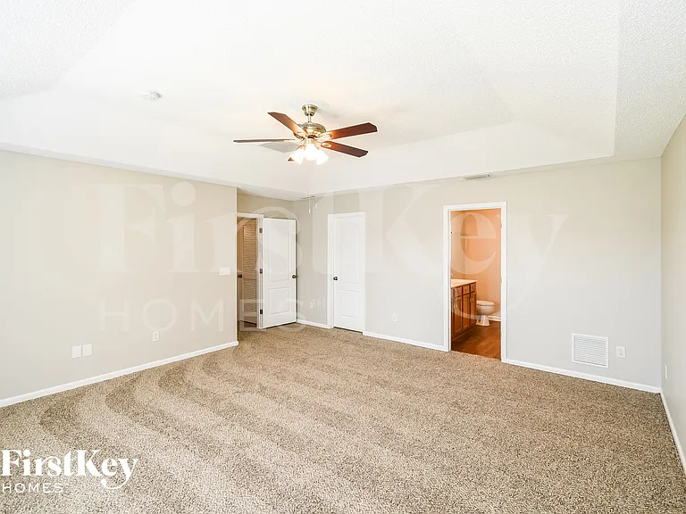 9634 Hazel Lake Dr — Photo 9