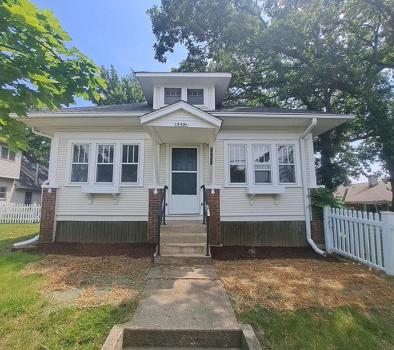 1st image of 14407 Beacon Ave