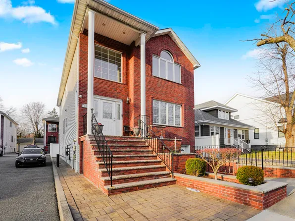 151a Waterbury Avenue image 3 of 33