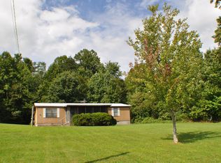 1347 Midway Rd, Crossville, TN 38572