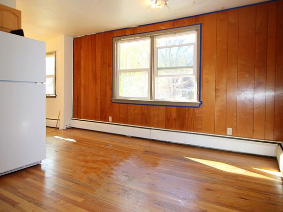 Dining Nook Overlooking Views