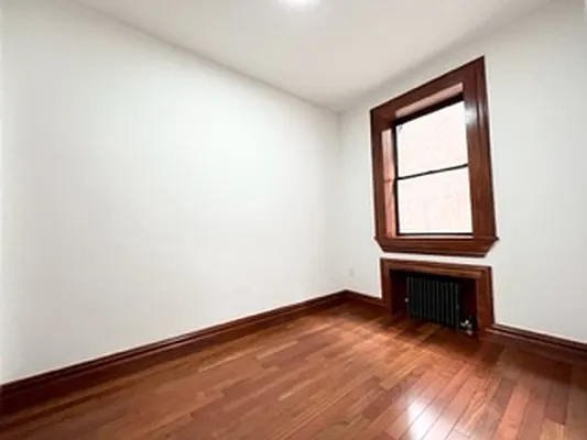 Rented by Bond New York | media 17