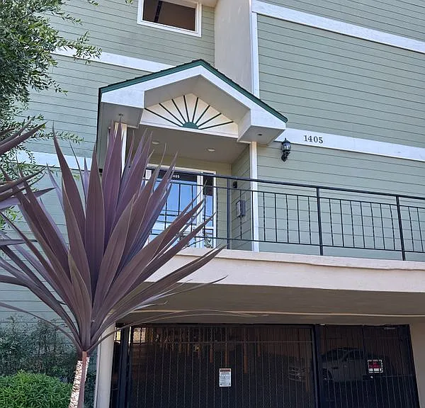 1405 Oak Grove Ave #103 — Photo 1