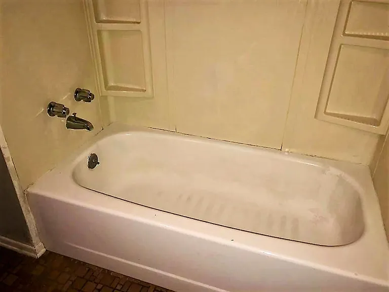 230 Oakwood Ave — Photo 10