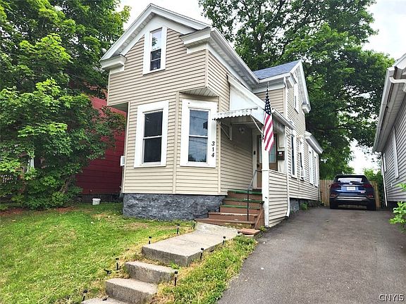 2nd image of 314 Robinson St