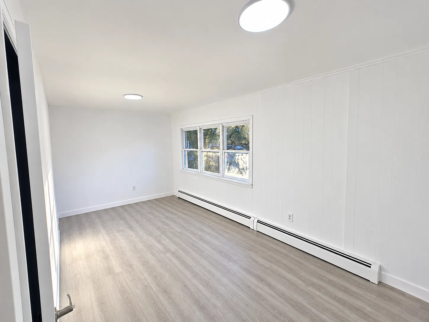 403 Glenn Rd — Photo 2