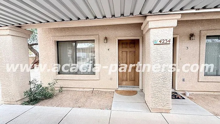 2 bed, 2.5 bath, 1054 sqft, $1,250 — Photo 2