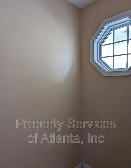 2207 Miranda Dr — Photo 8