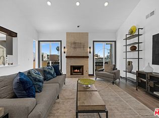 723 Westmount Dr APT 305, West Hollywood, CA 90069