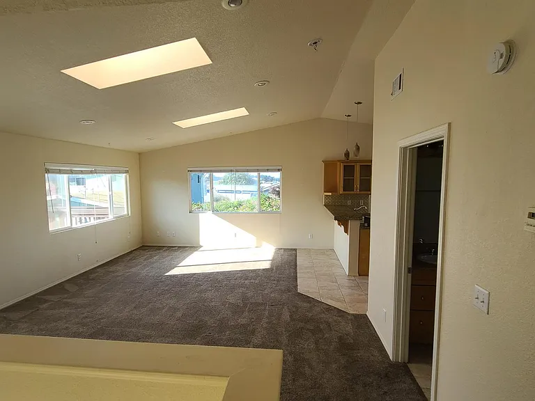2117 Seaview Ave — Photo 6
