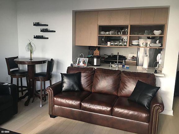 4th image of 150 50th Ave APT 3801