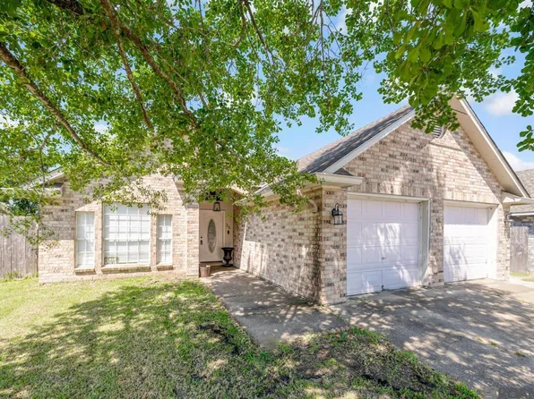 36 Moss Dr, La Place, LA 70068