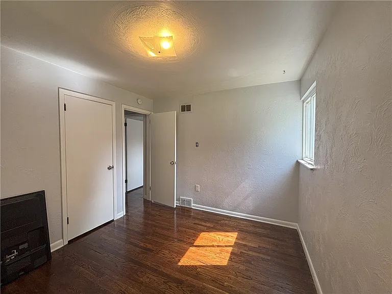 3395 Logan Ferry Rd — Photo 30