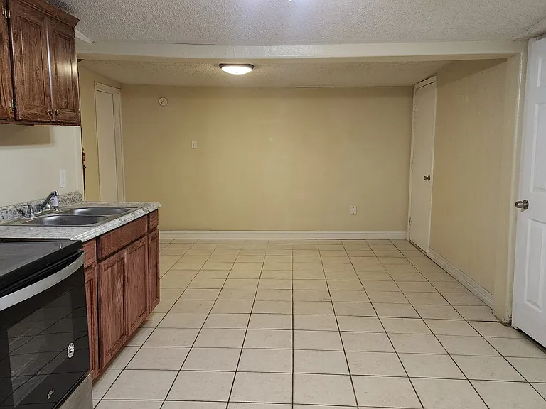 804 Jennifer Nicole Dr — Photo 3