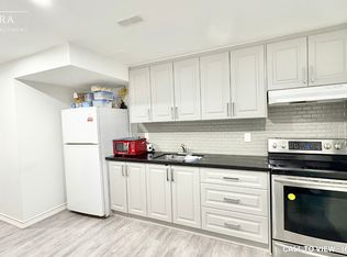 1 Stott Ave #3, Ajax, ON L1T 0M5