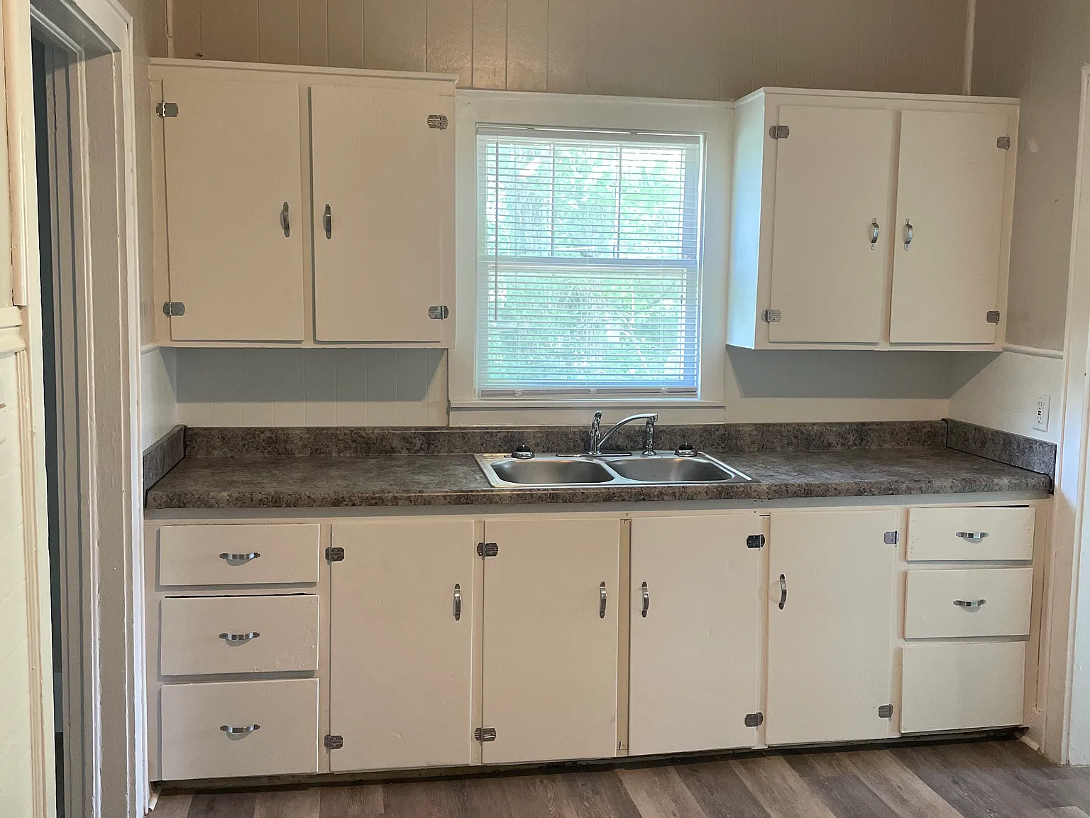 1 bed, 688 sqft, $700 — Photo 2