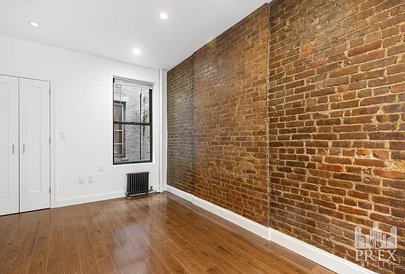 Rented by PREX Realty Corp | media 21