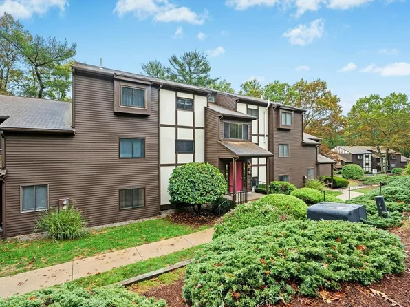 66 Highwood Dr Unit 66, Franklin, MA 02038