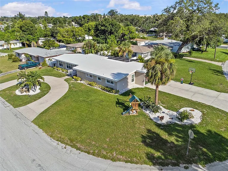 327 Sunny Ln — Photo 42