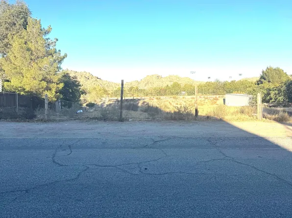 Mackennas Gold 166th Ste, Lake Los Angeles, CA 93591