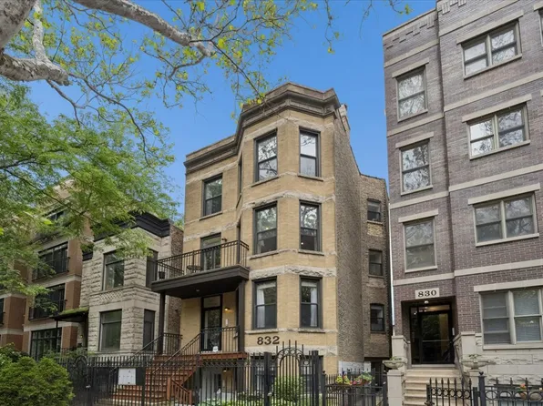 832 W Roscoe St APT 2, Chicago, IL 60657