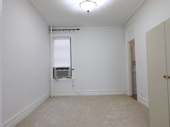 4th image of 3130 30th St APT 3A