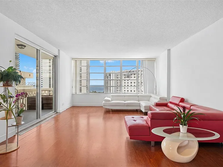 1817 S Ocean Dr #Penthouse 28 — Photo 8