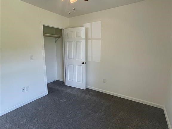4th image of 13811 Crawford Dr