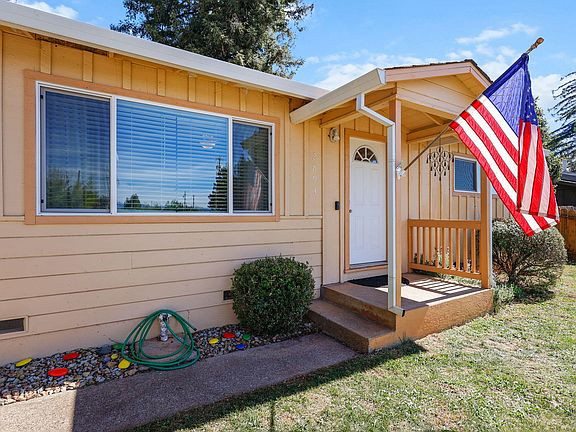 3rd image of 2893 Alfreda Way