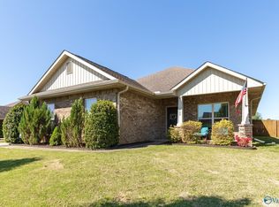 100 Brookslanding Dr, Huntsville, AL 35811