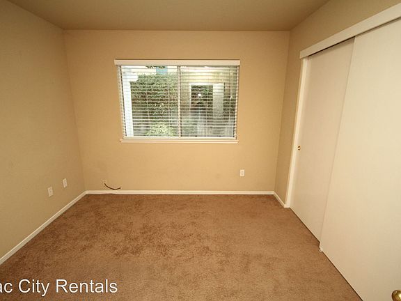 5th image of 9447 Lakewind Ln