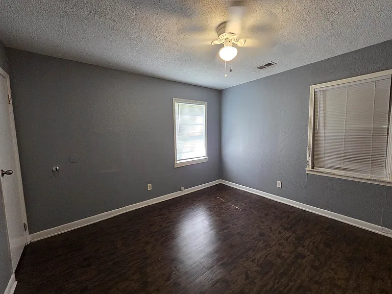 3545 Debby Dr — Photo 9