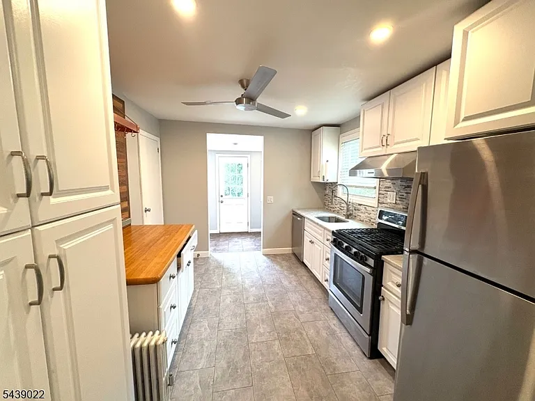 46 Maple St #1 — Photo 6