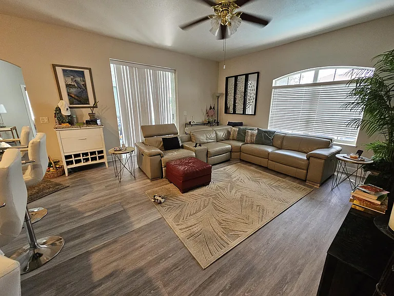 2720 SE Kern Rd — Photo 3