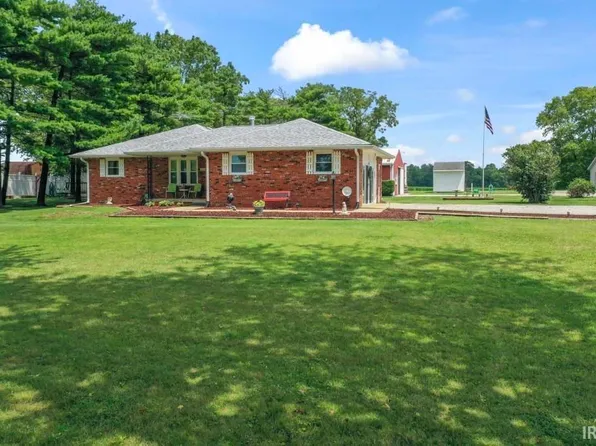 1116 N Messick Rd, New Castle, IN 47362