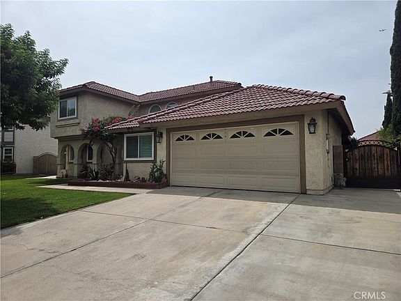 4th image of 831 W El Molino St