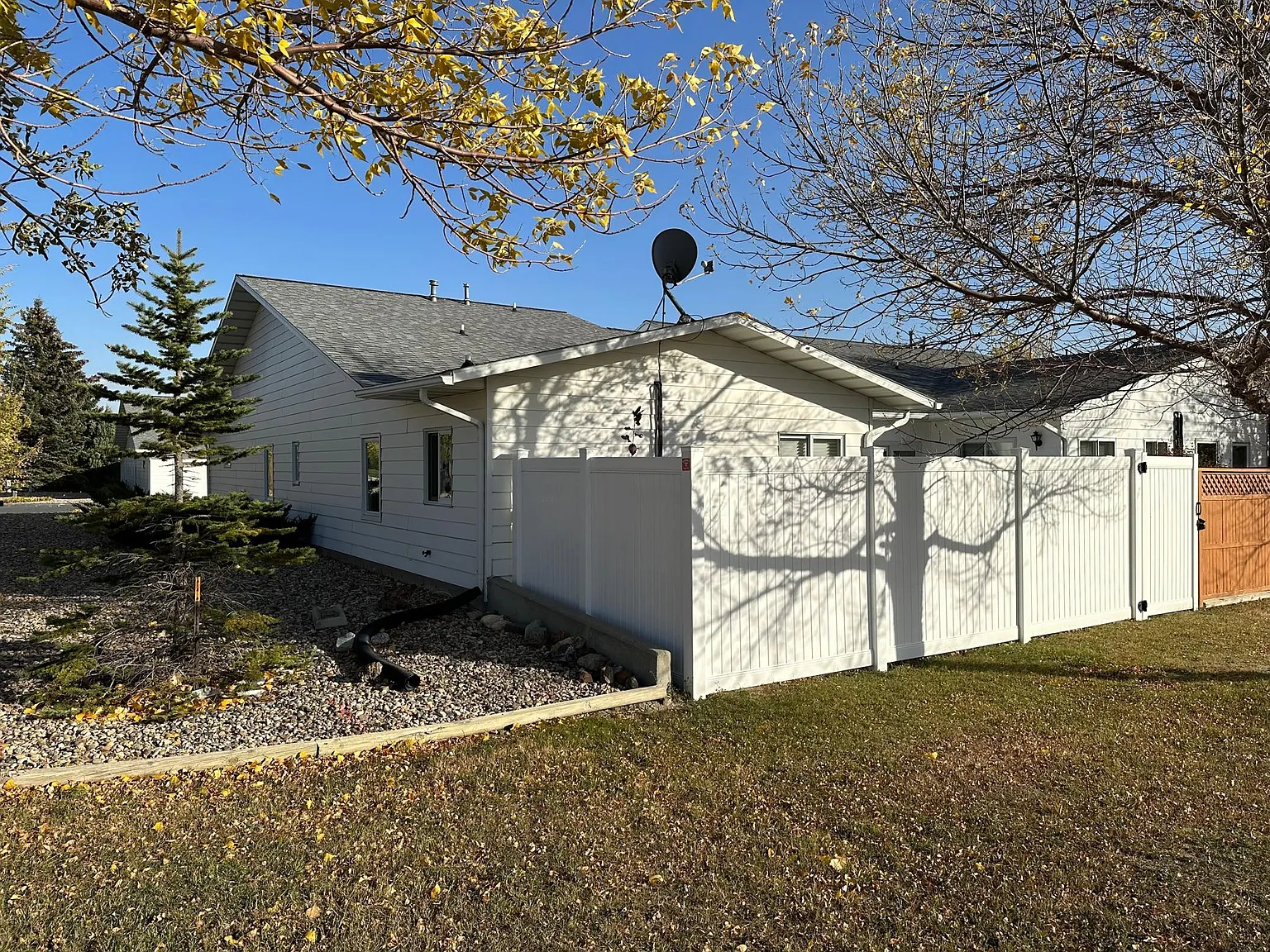 2 bed, 1074 sqft, $1,900 — Photo 4