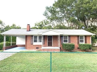 103 Chadwick Ct, Bessemer City, NC 28016