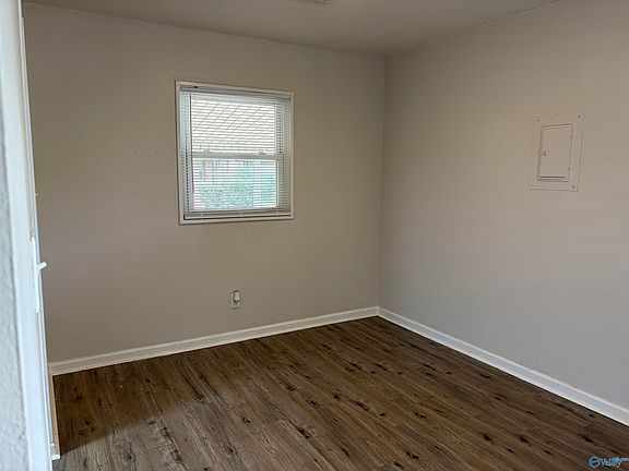 5th image of 4807 Cottonwood Dr
