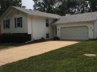 4217 Chisholm Trail Dr, Saint Charles, MO 63304