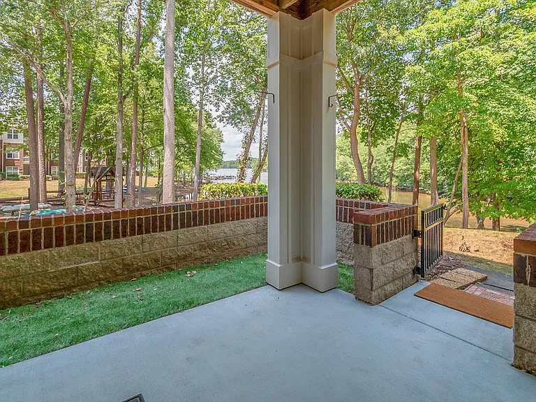 714 Northeast Dr #52 — Photo 36